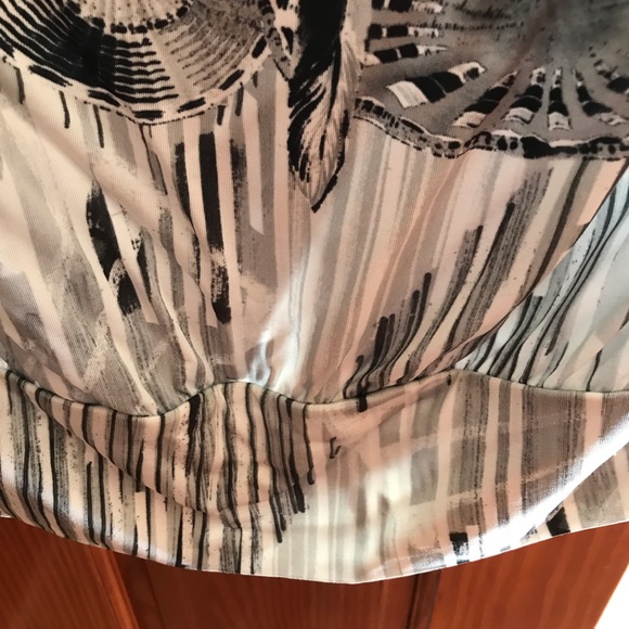 Save the Queen Coverup Dress - Picture 3 of 12